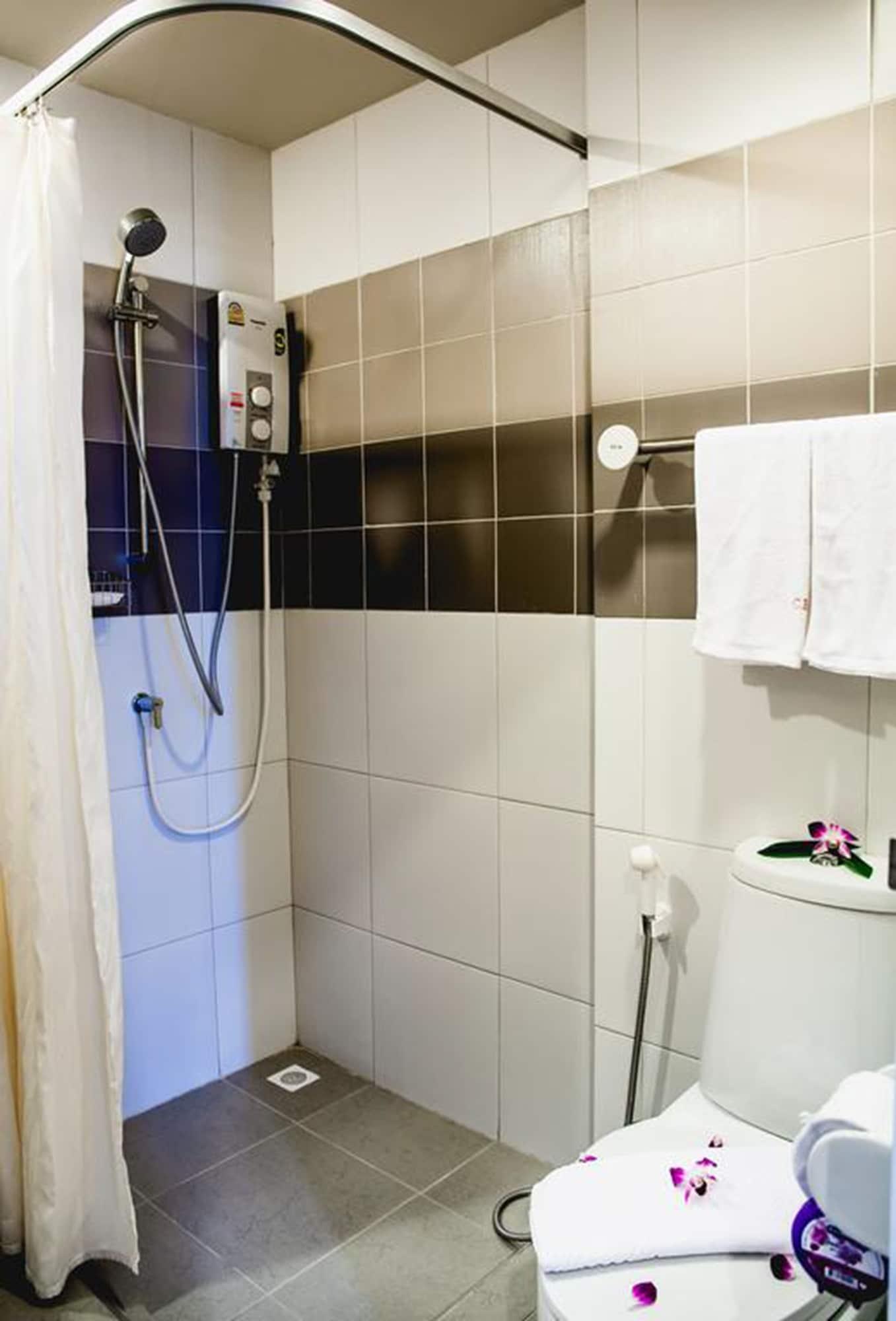 Chalong Boutique Inn Экстерьер фото