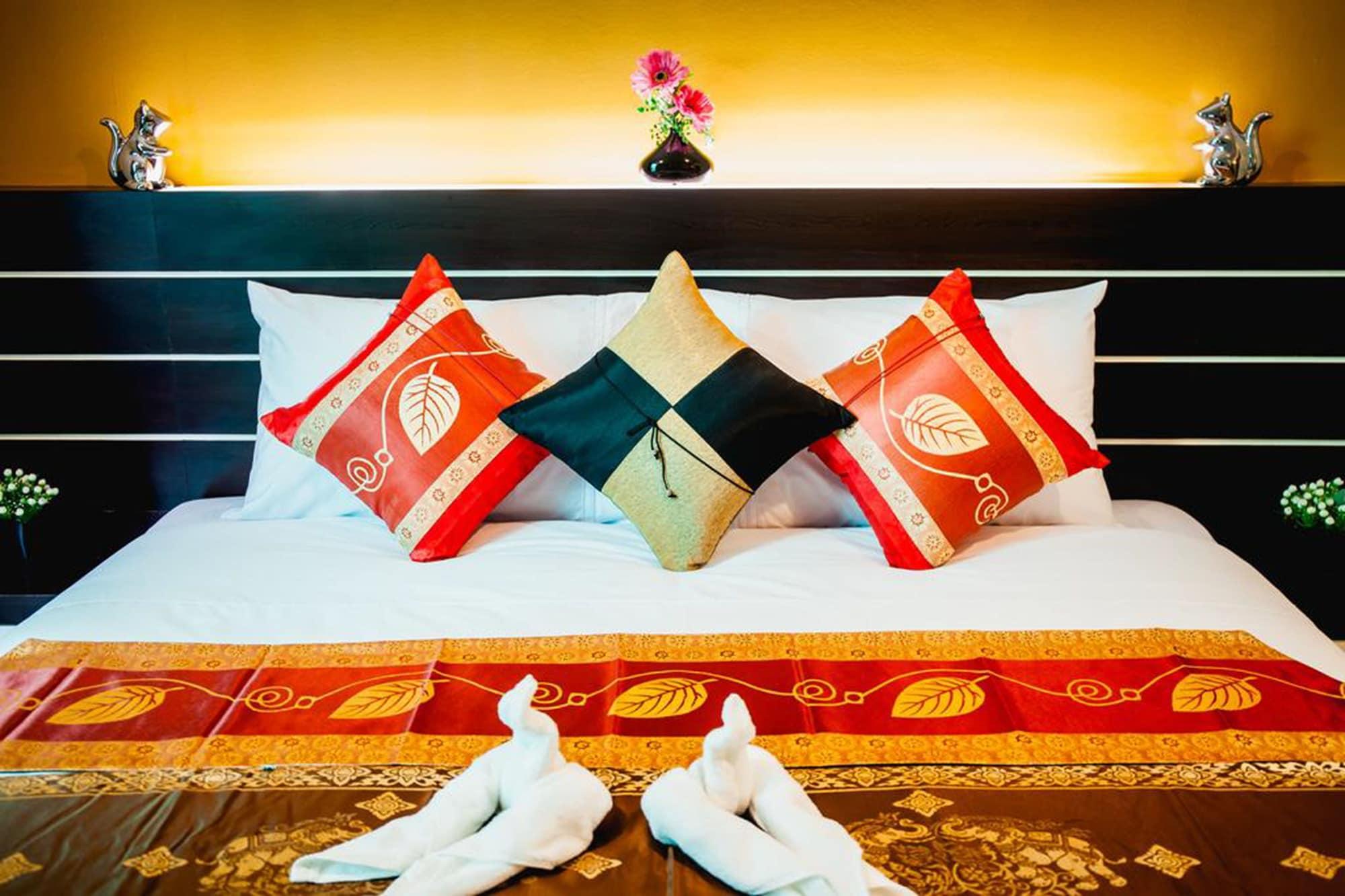 Chalong Boutique Inn Экстерьер фото